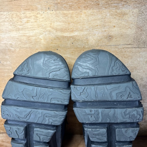 On CloudAway REFLECTIVE Womens Size 8 Running Shoes Sneakers Black Gray - Picture 10 of 12